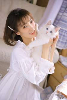 麻里梨夏